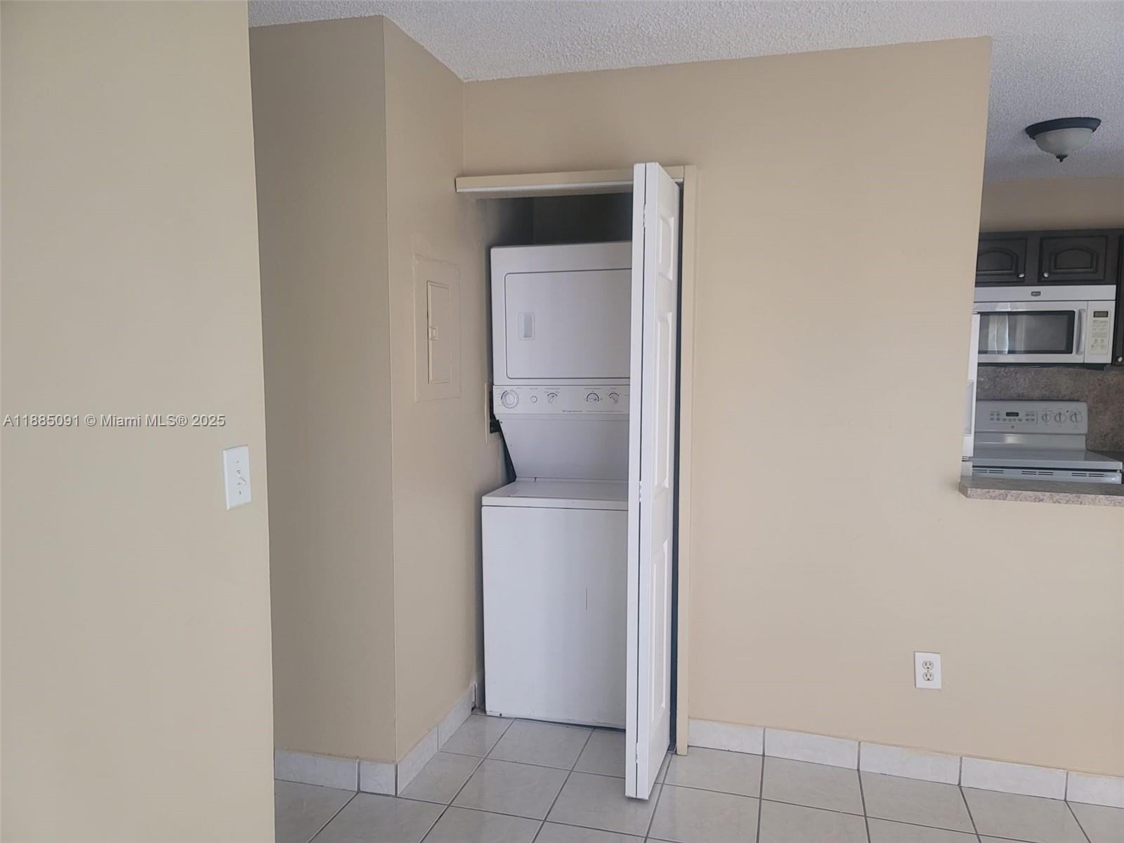 MCARTHUR PARK MISTY LK CO - Residential