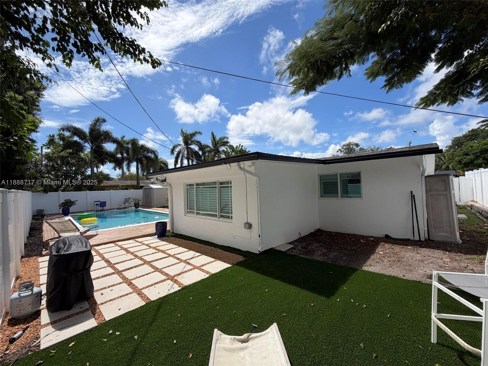 PINECREST ACRES-RESUB OF - Residential