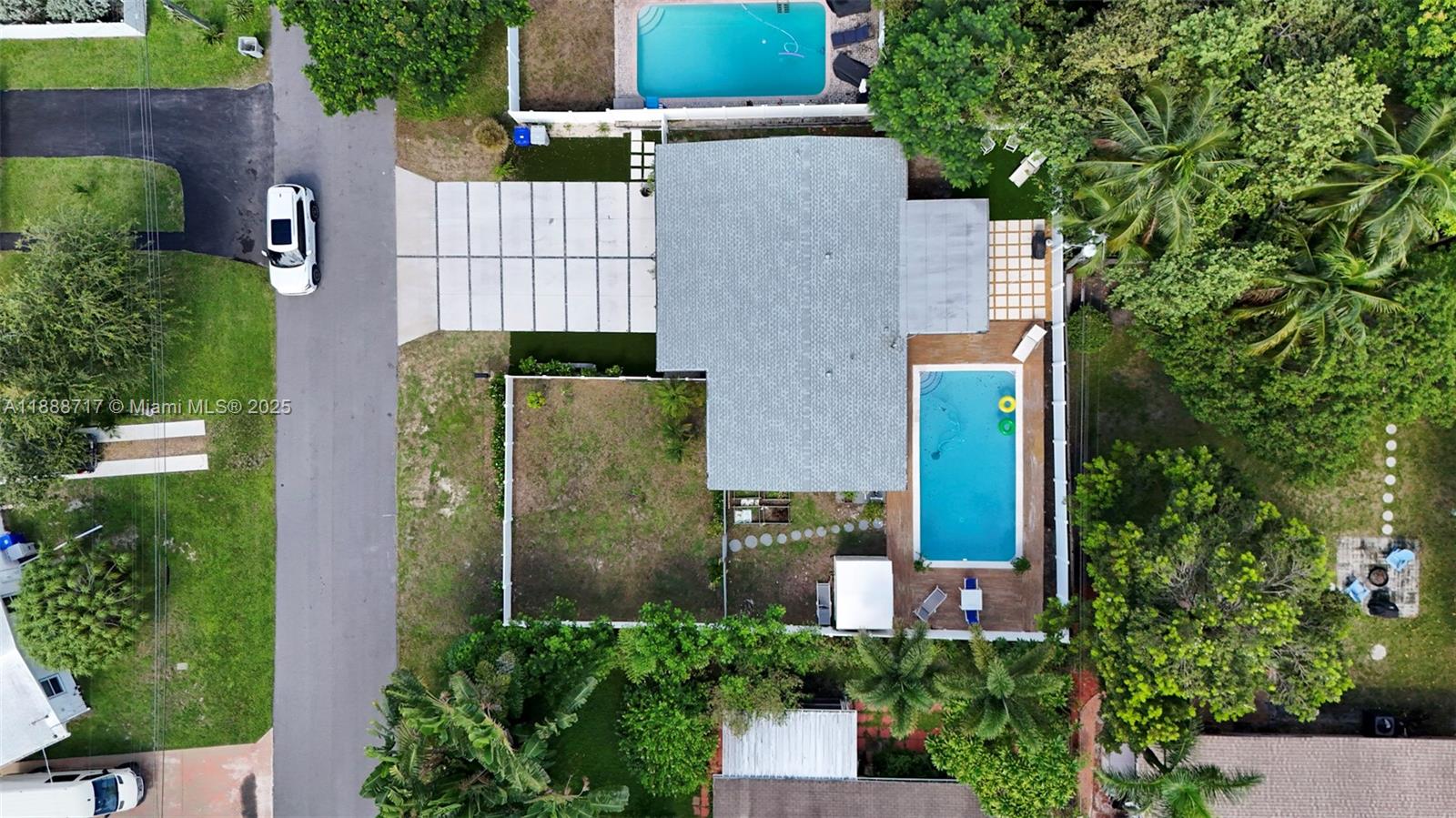 PINECREST ACRES-RESUB OF - Residential
