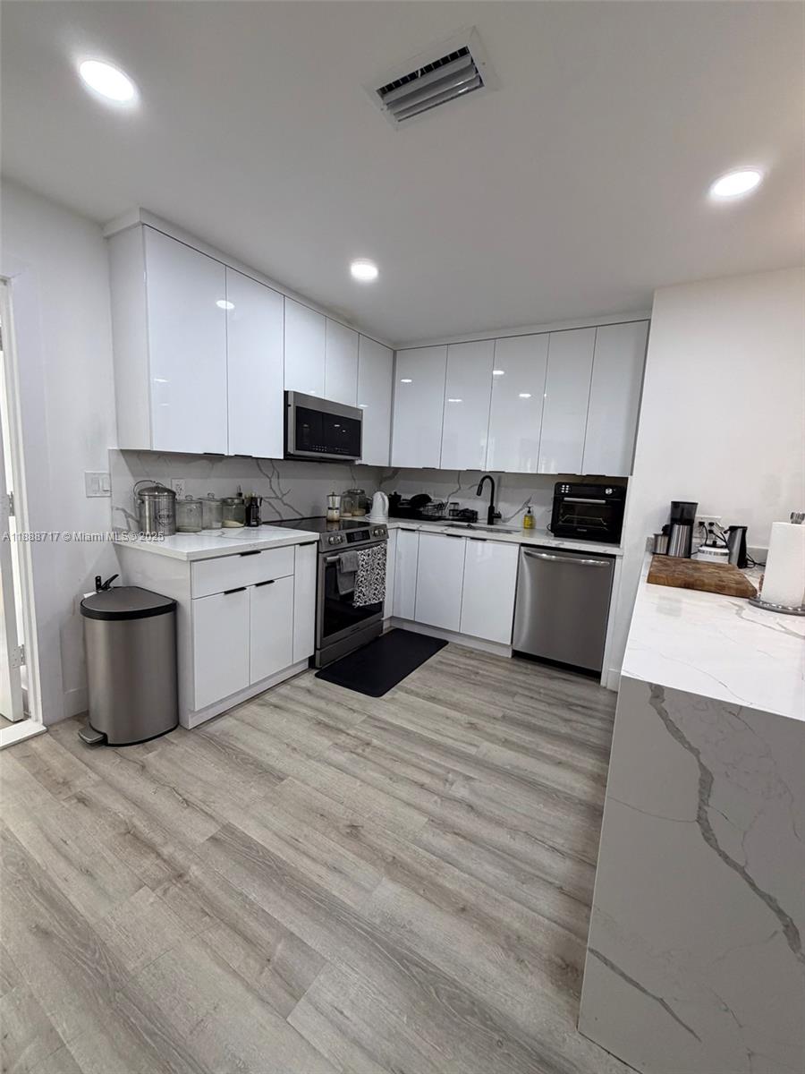 PINECREST ACRES-RESUB OF - Residential