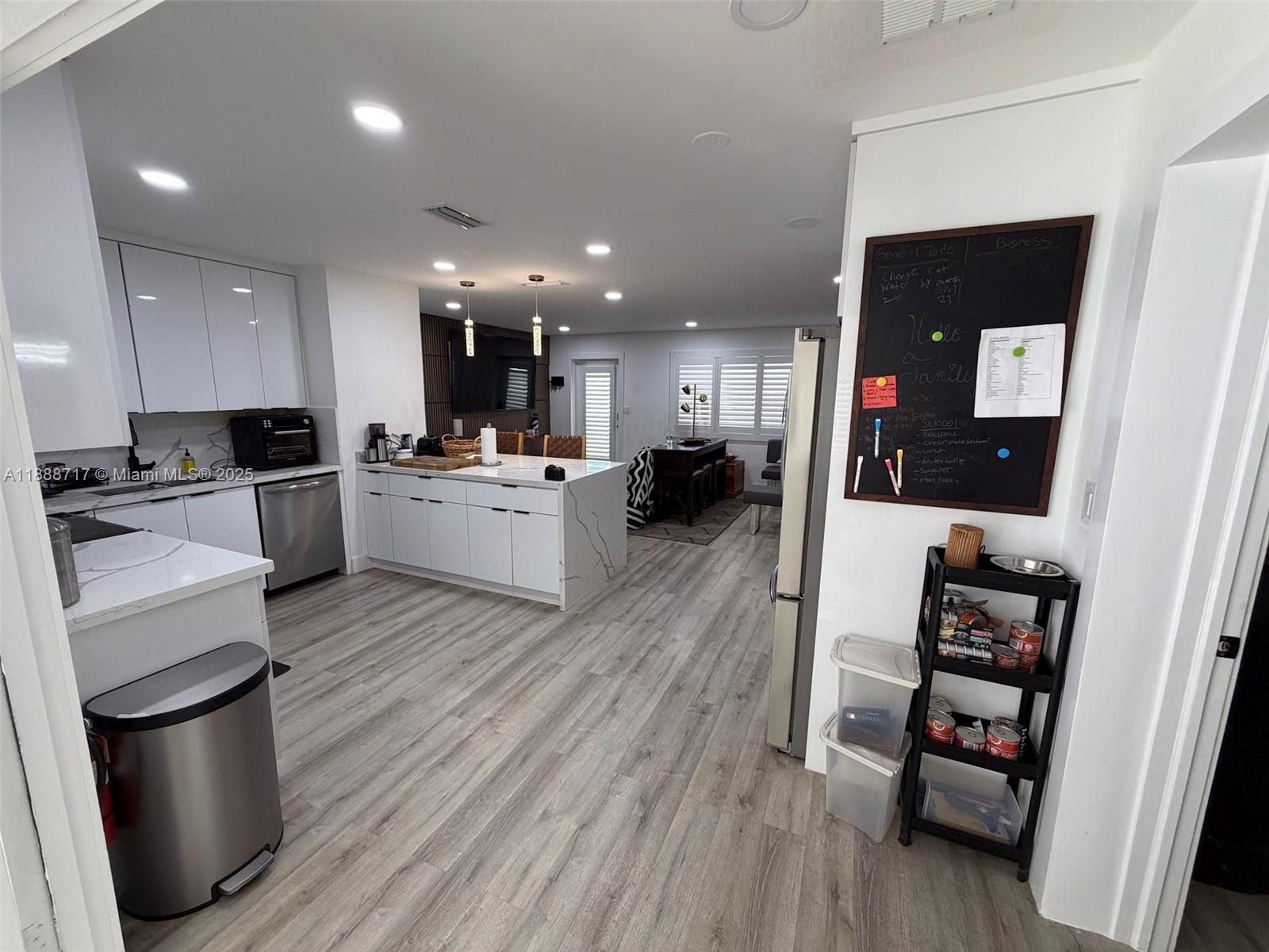 PINECREST ACRES-RESUB OF - Residential