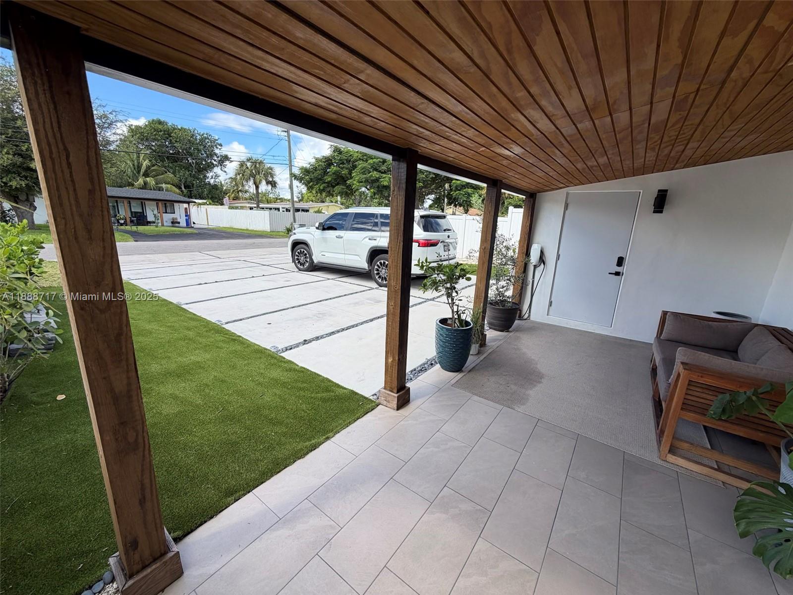 PINECREST ACRES-RESUB OF - Residential
