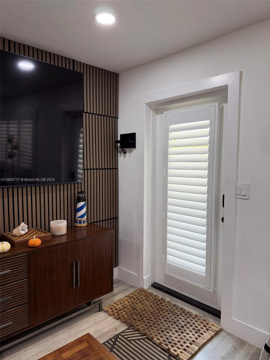 PINECREST ACRES-RESUB OF - Residential