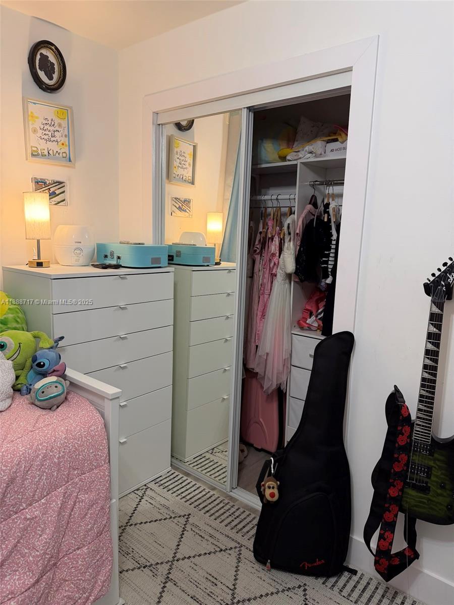 PINECREST ACRES-RESUB OF - Residential
