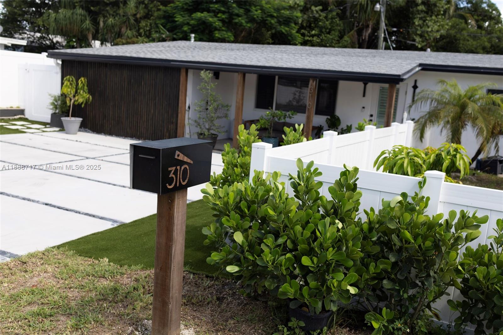 PINECREST ACRES-RESUB OF - Residential