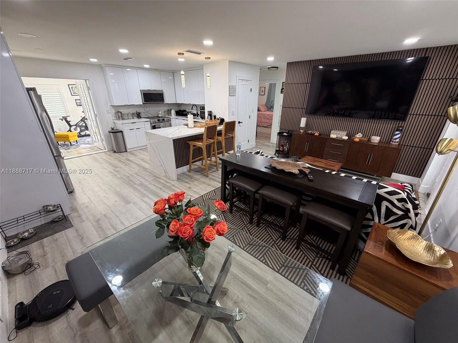 PINECREST ACRES-RESUB OF - Residential