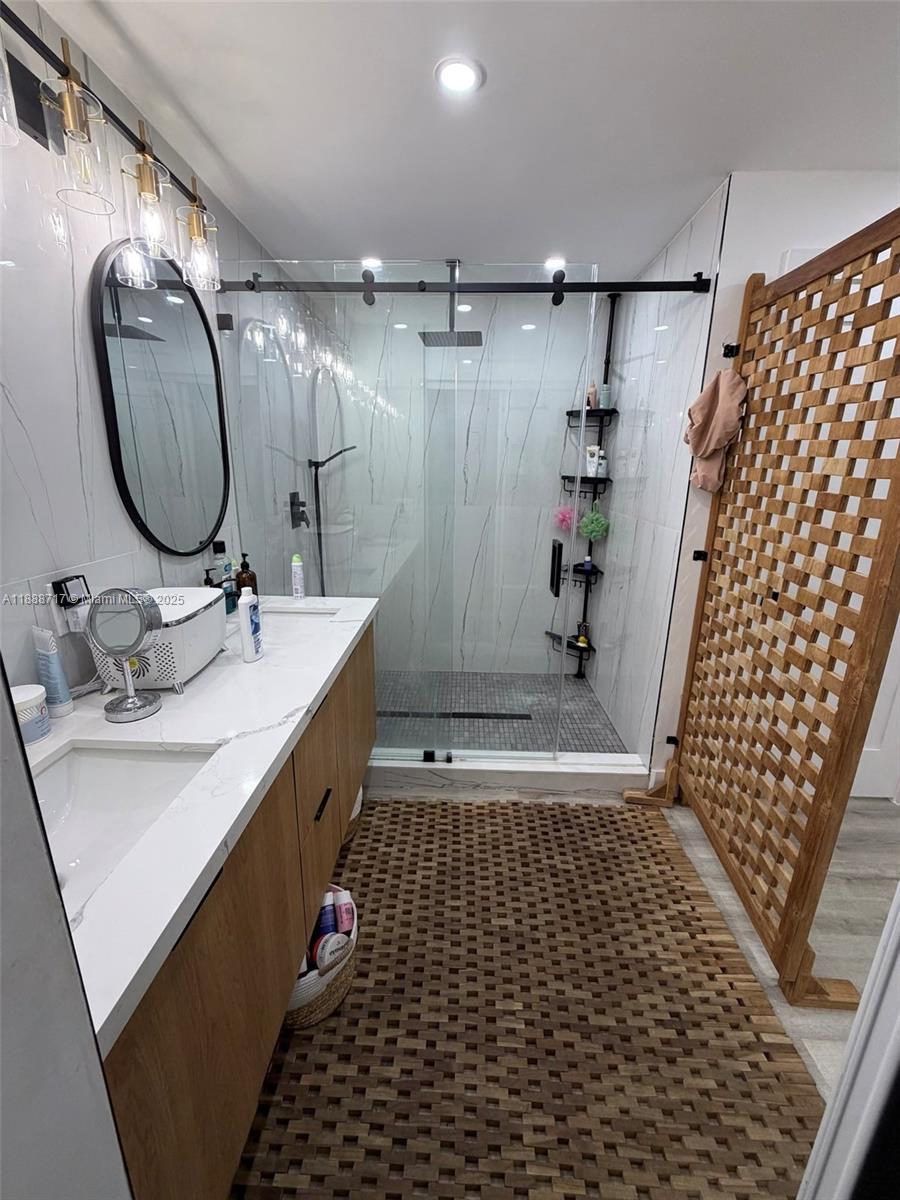 PINECREST ACRES-RESUB OF - Residential