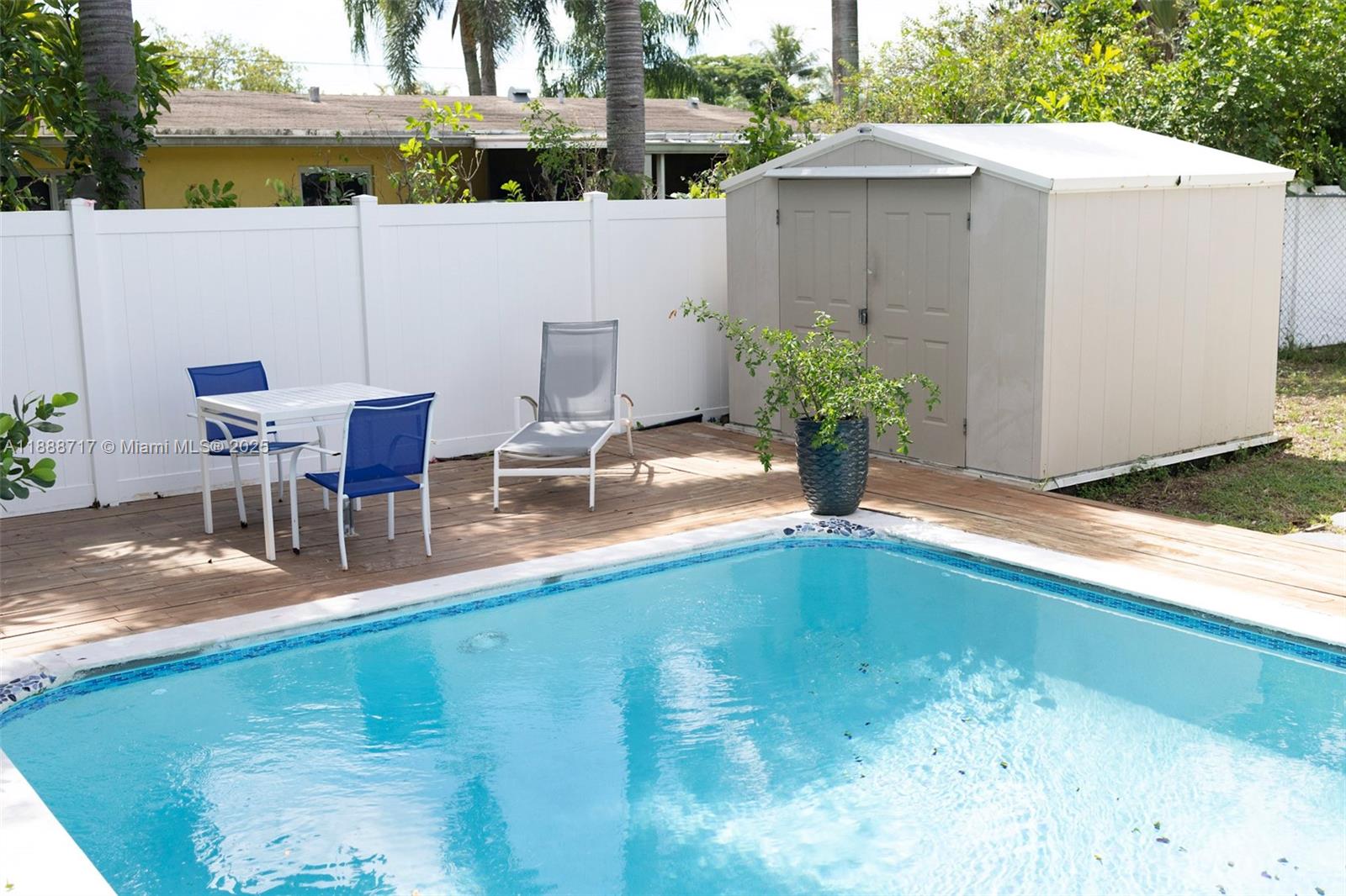 PINECREST ACRES-RESUB OF - Residential