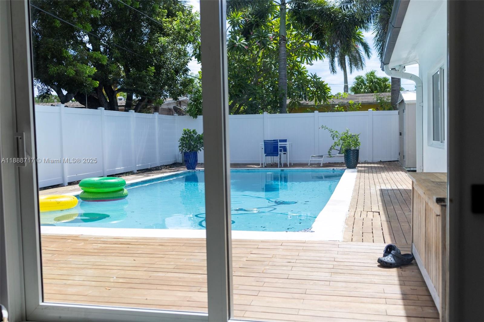 PINECREST ACRES-RESUB OF - Residential