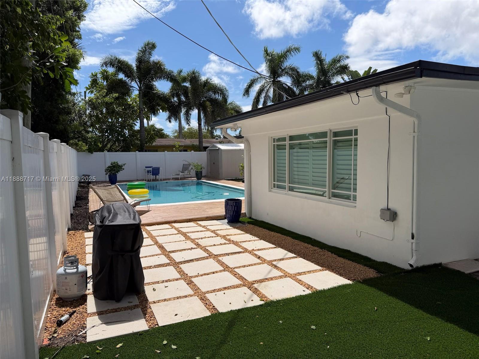 PINECREST ACRES-RESUB OF - Residential