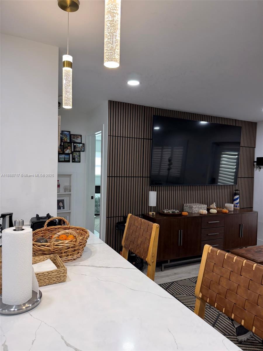 PINECREST ACRES-RESUB OF - Residential