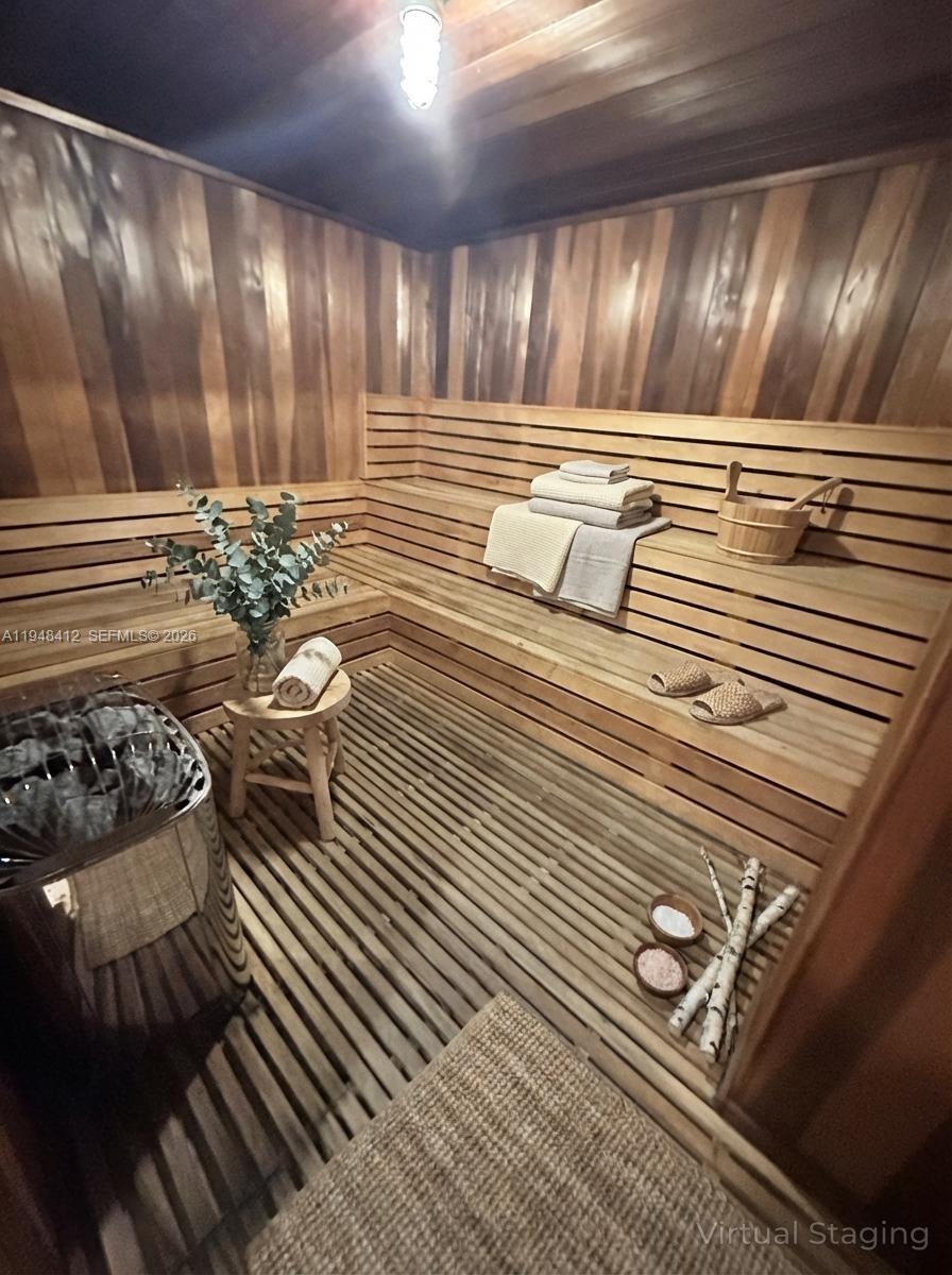 TOWERS OF KEY BISCAYNE CO - Residential