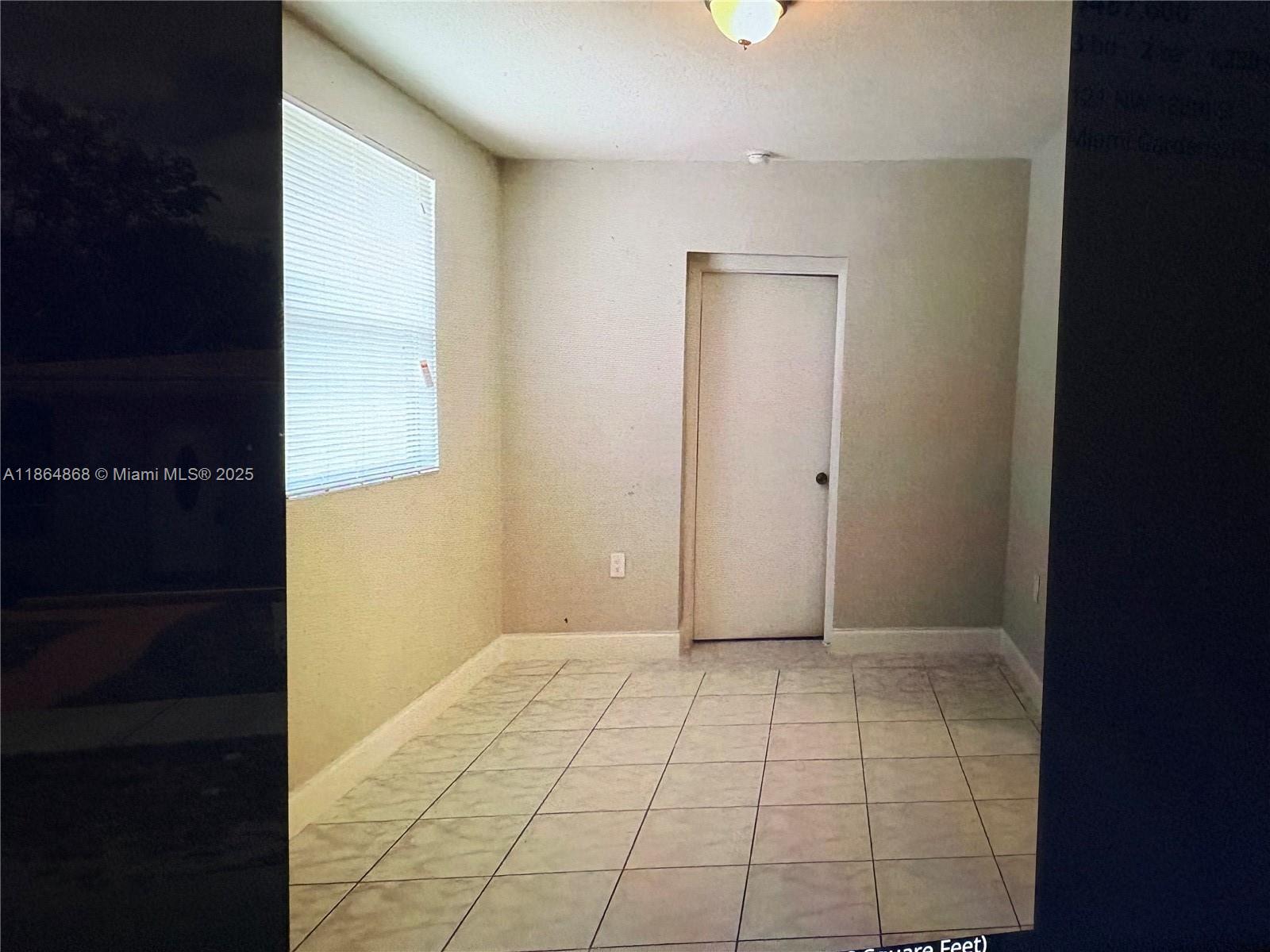 WESTON VILLAGE - Residential