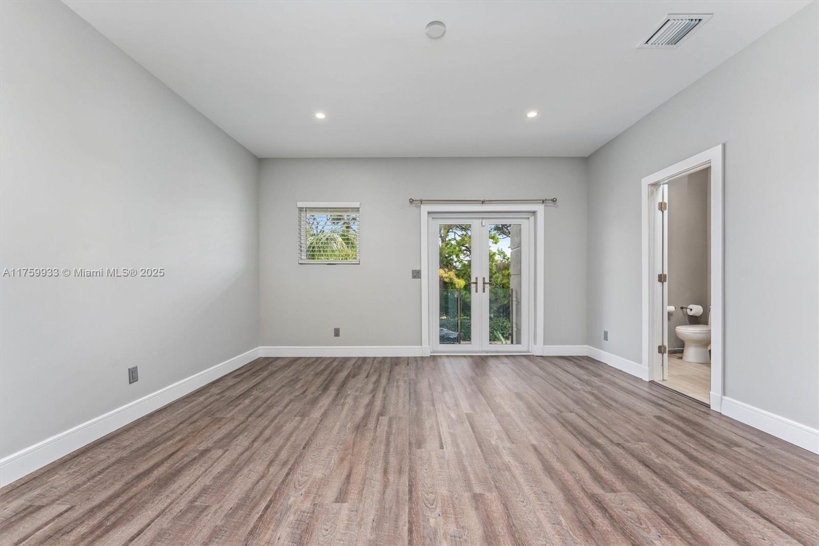 HILLSBORO ISLES - Residential Income