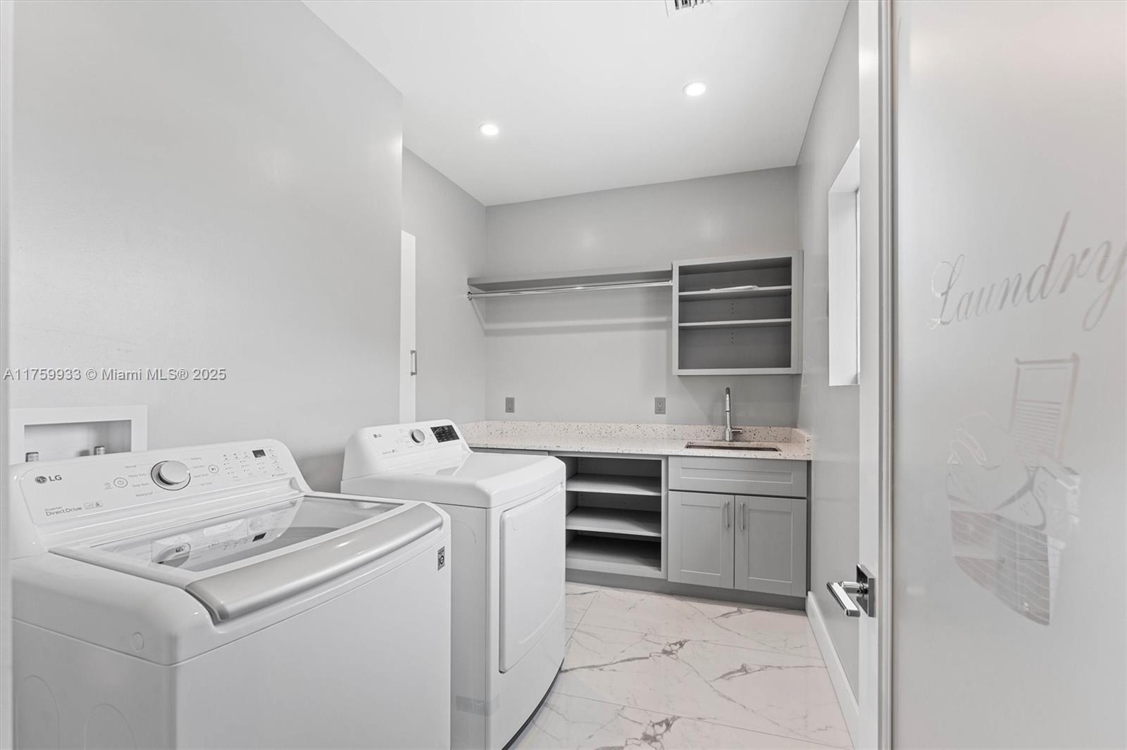 HILLSBORO ISLES - Residential Income