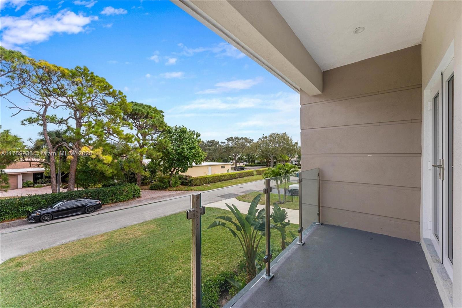 HILLSBORO ISLES - Residential Income