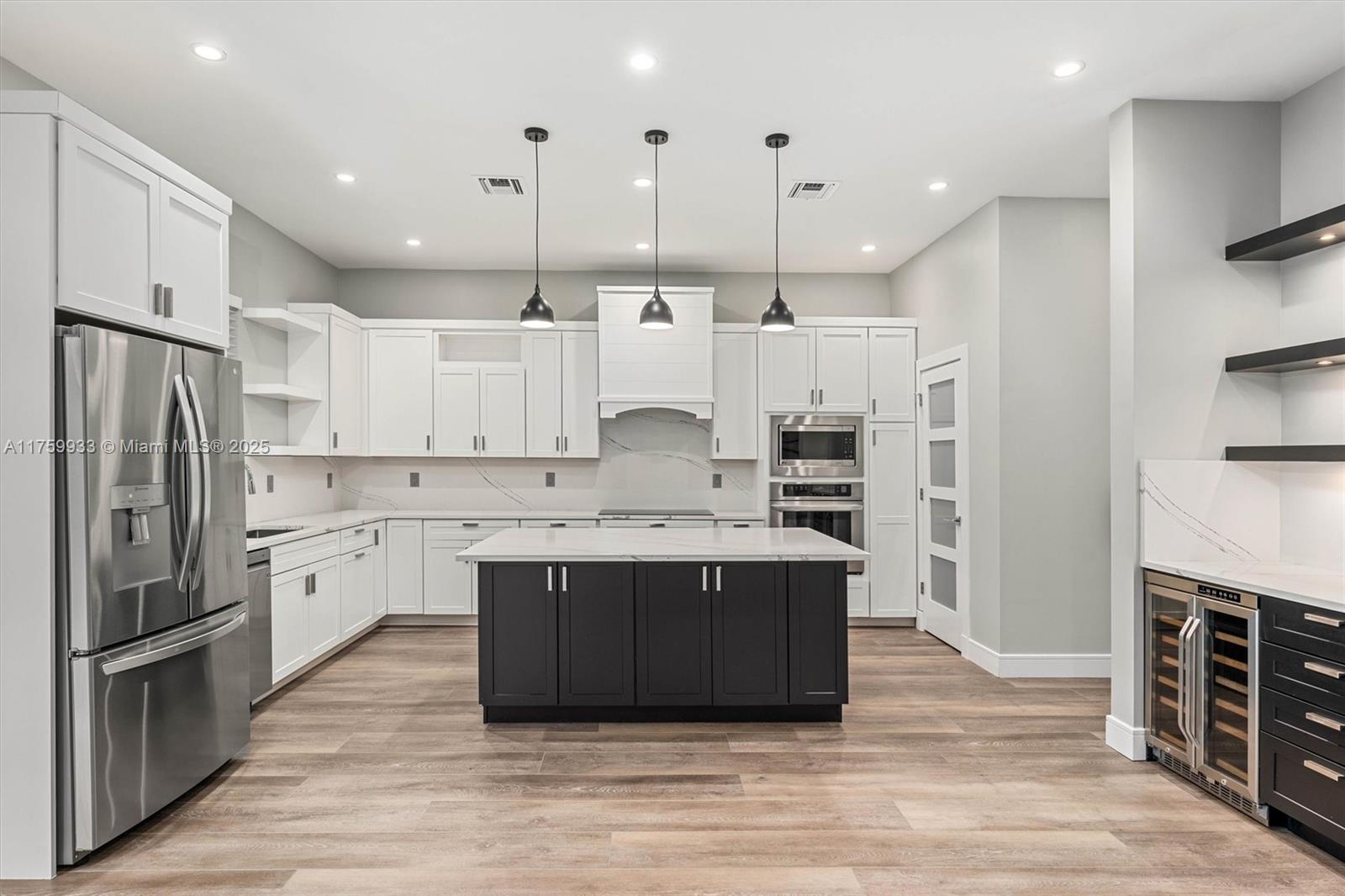 HILLSBORO ISLES - Residential Income