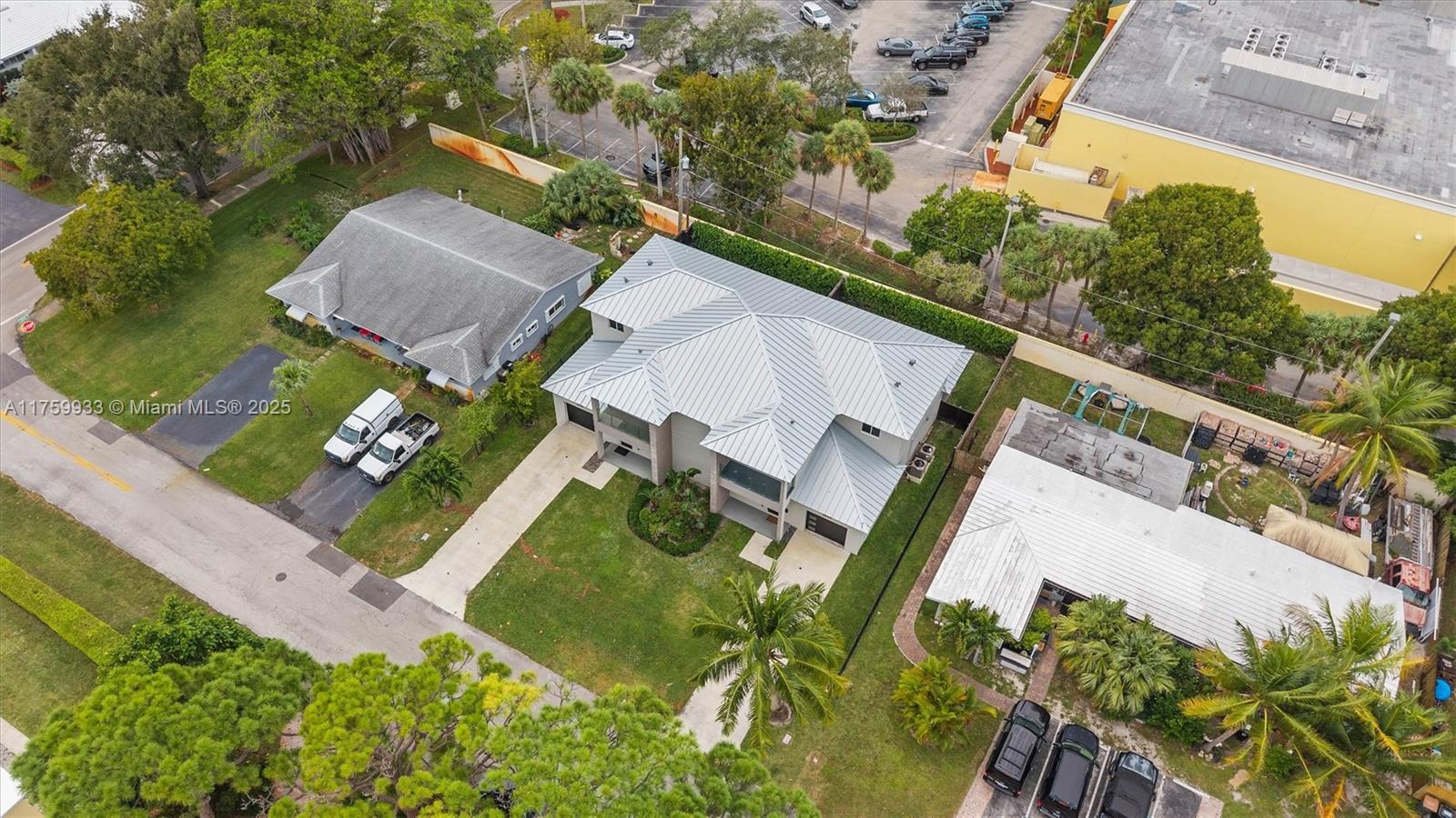HILLSBORO ISLES - Residential Income