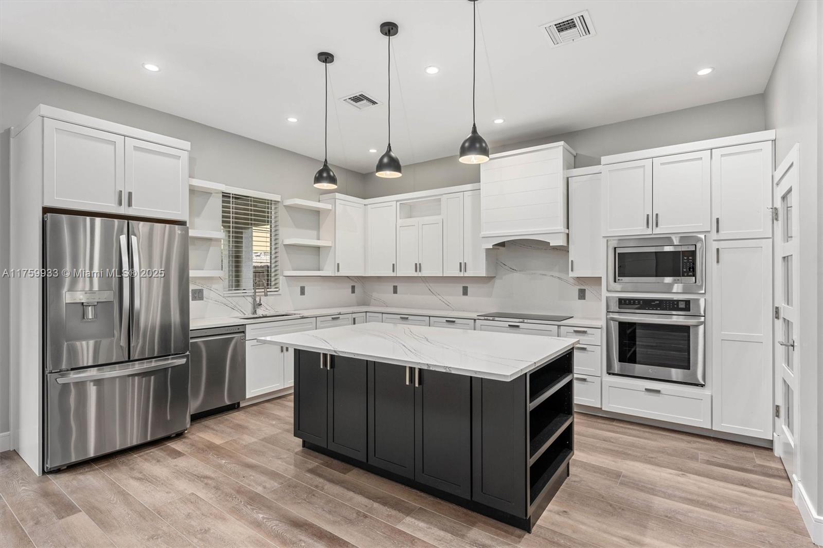 HILLSBORO ISLES - Residential Income