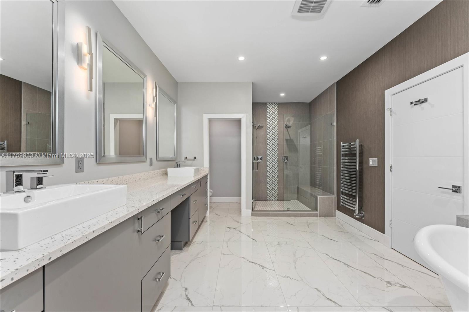 HILLSBORO ISLES - Residential Income