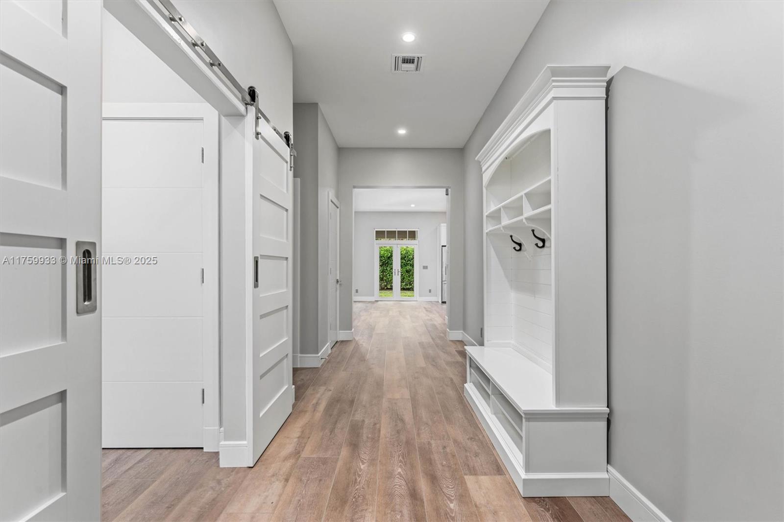 HILLSBORO ISLES - Residential Income