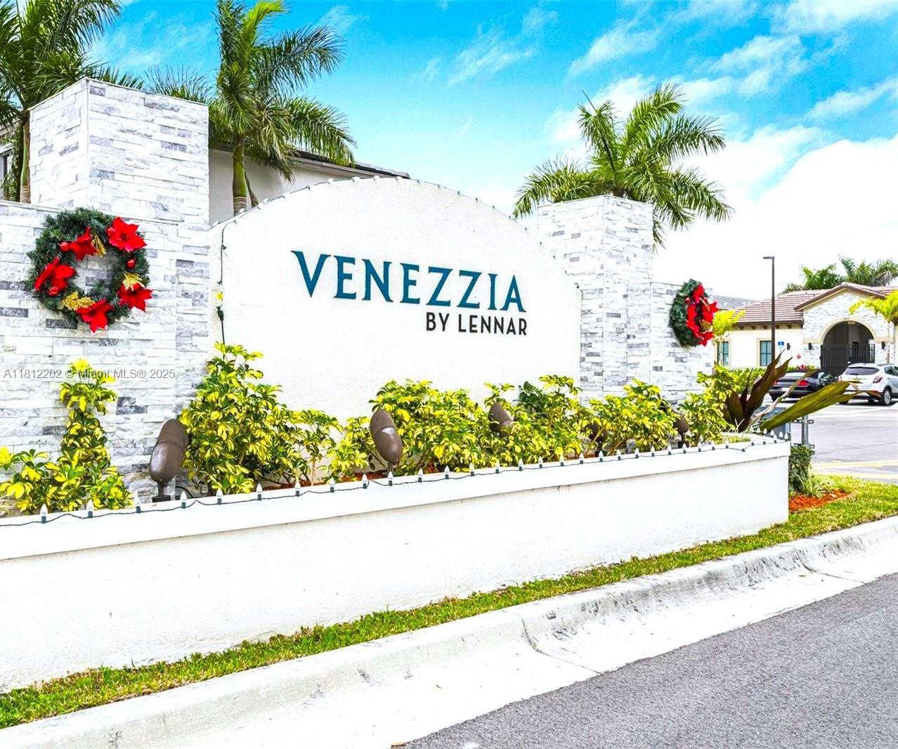 14817 SW 183rd Ter 14817