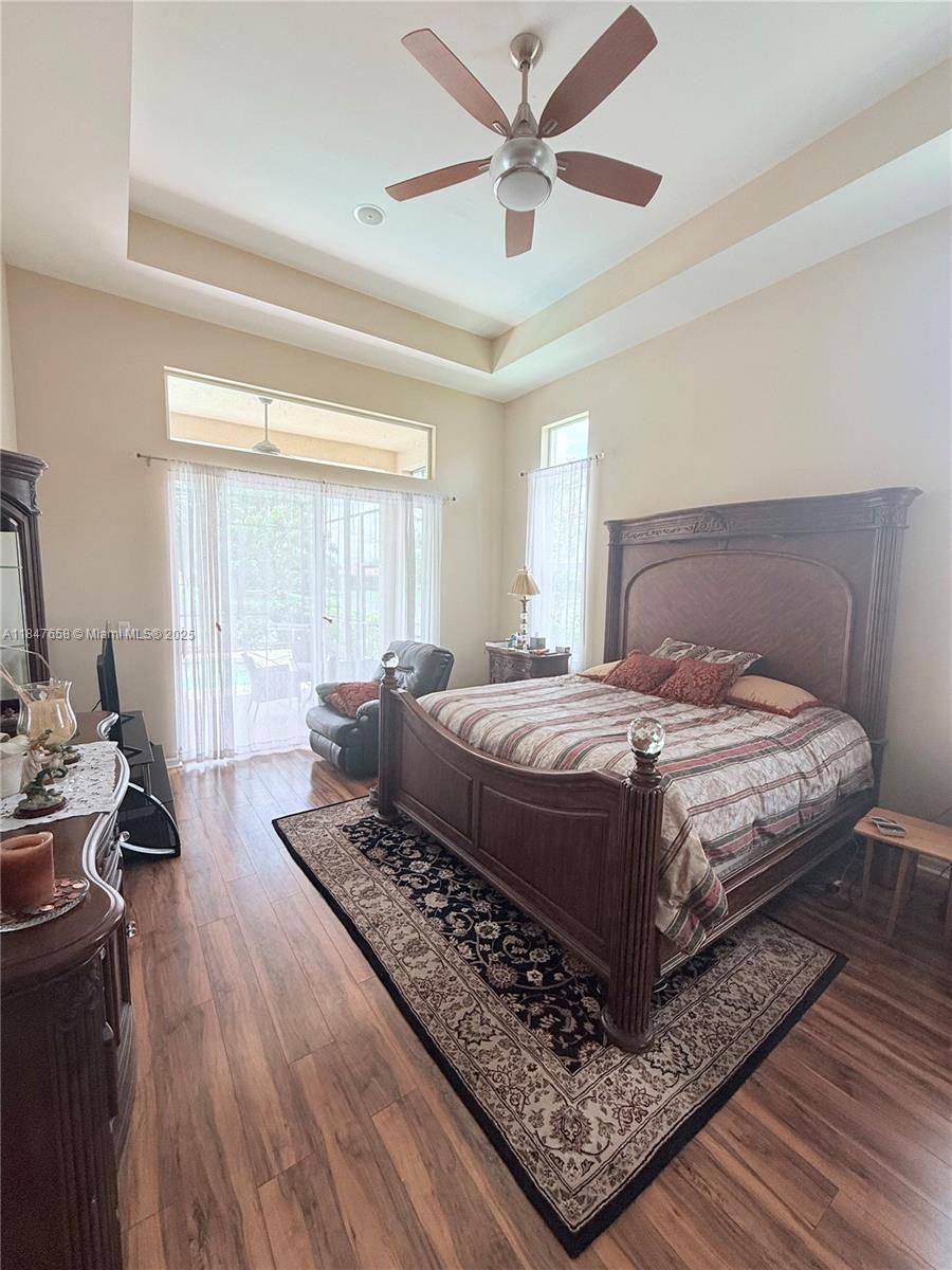 WATERWAYS OF NAPLES - Residential