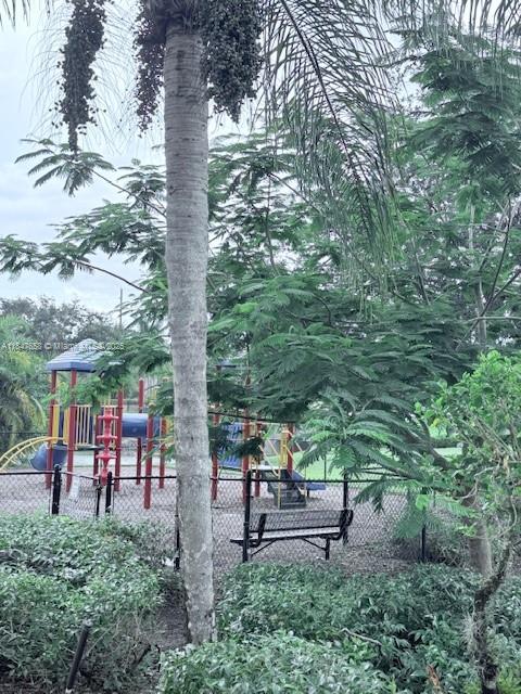 WATERWAYS OF NAPLES - Residential