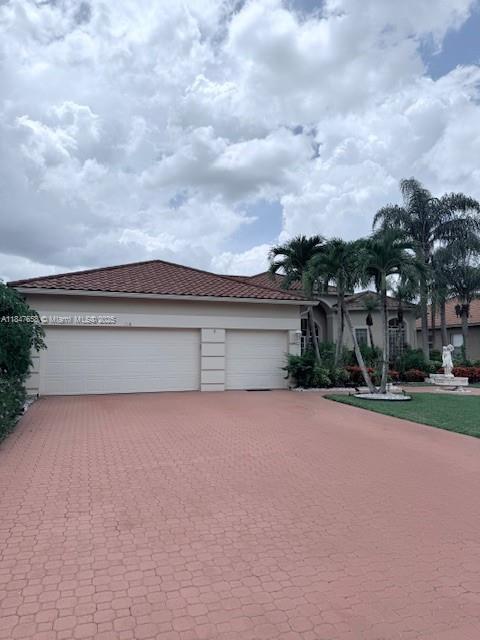 WATERWAYS OF NAPLES - Residential