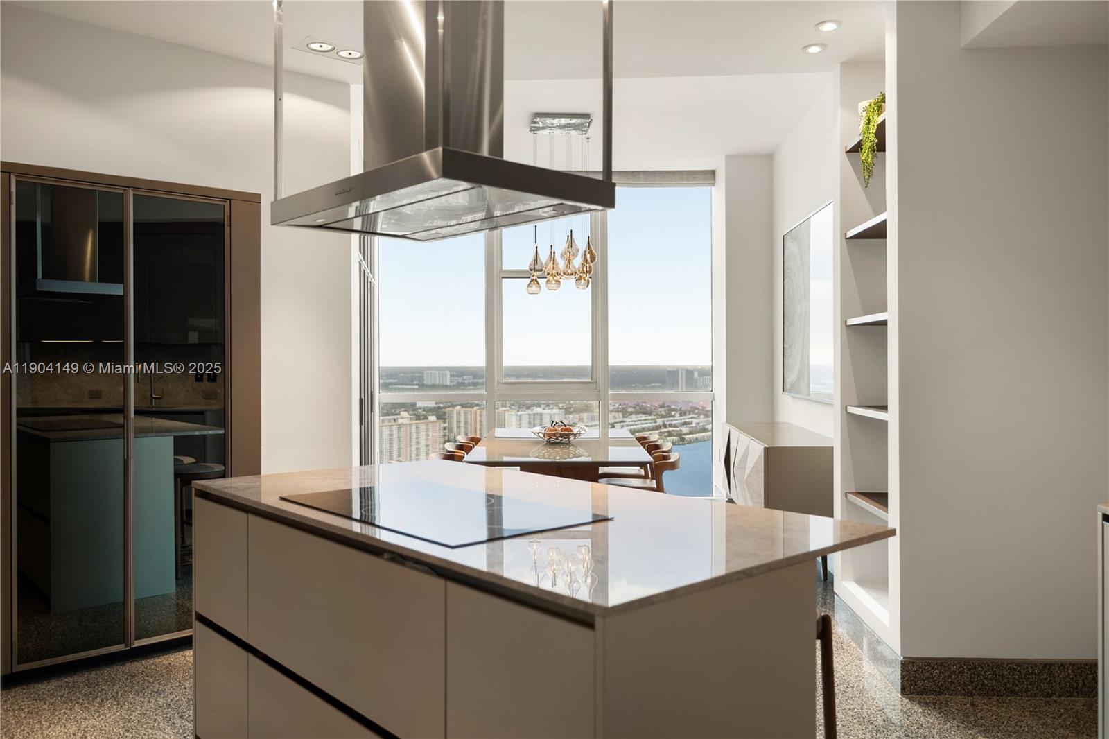 TRUMP ROYALE CONDO - Residential