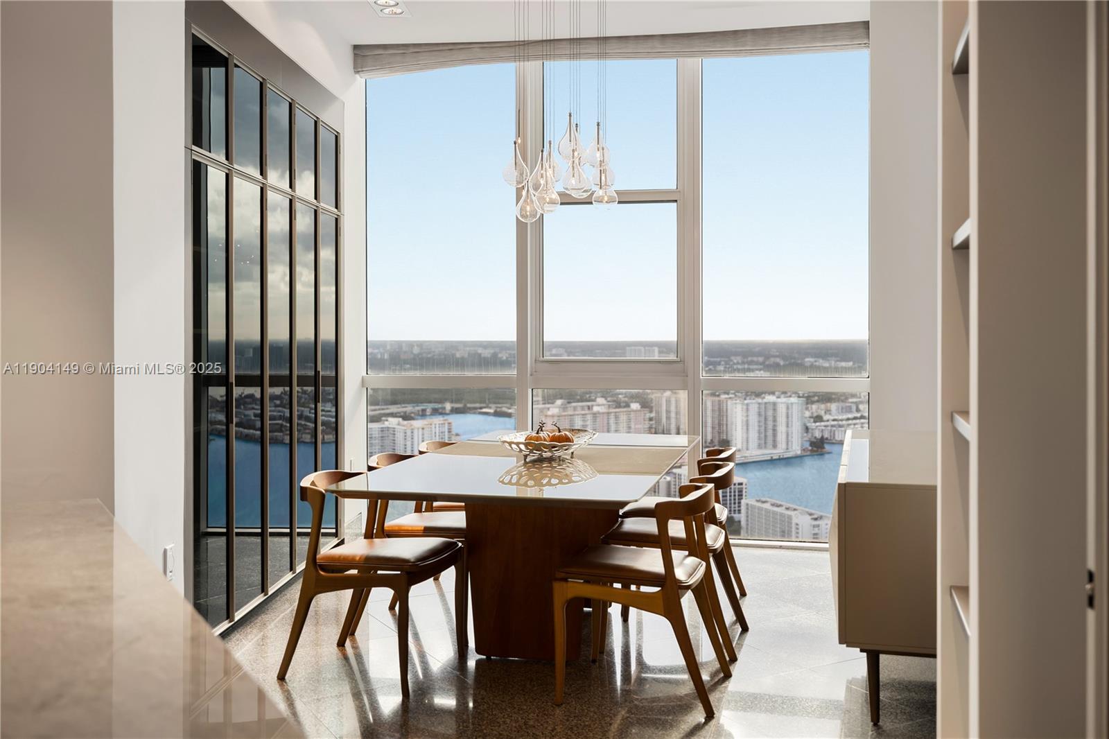 TRUMP ROYALE CONDO - Residential