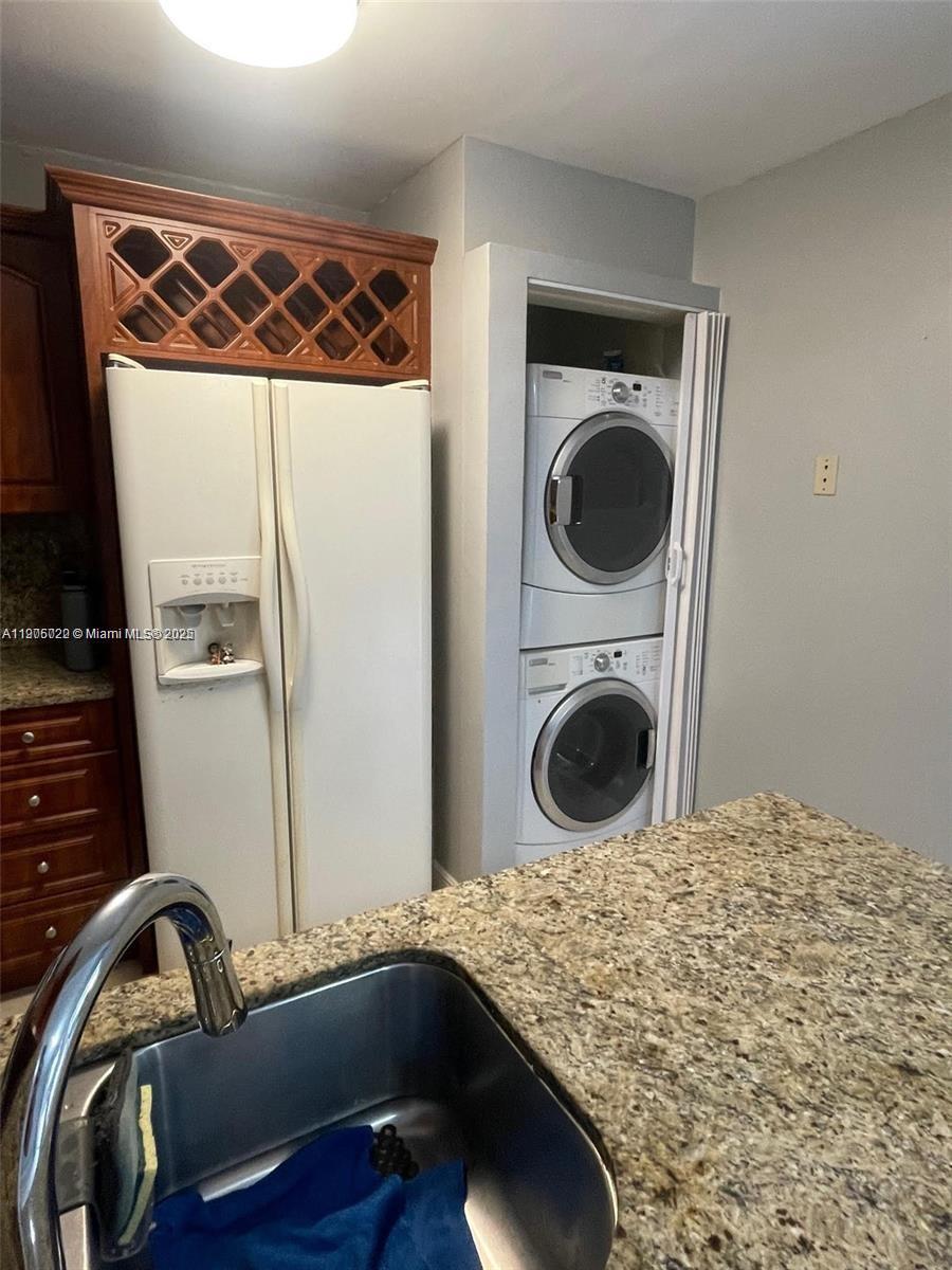 INDIAN LK VILLAGE PHASE 1 - Residential Lease