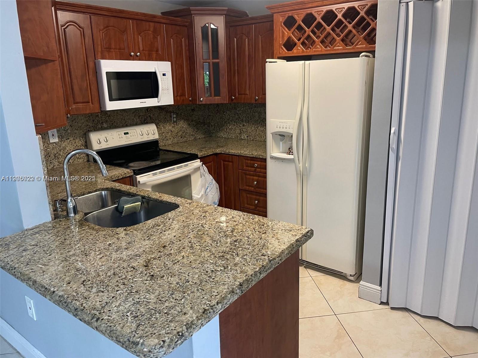 INDIAN LK VILLAGE PHASE 1 - Residential Lease