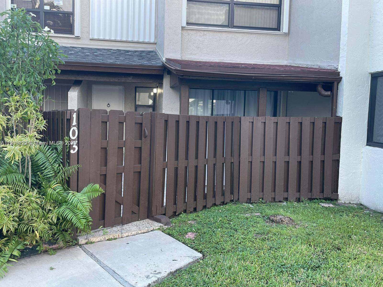 INDIAN LK VILLAGE PHASE 1 - Residential Lease