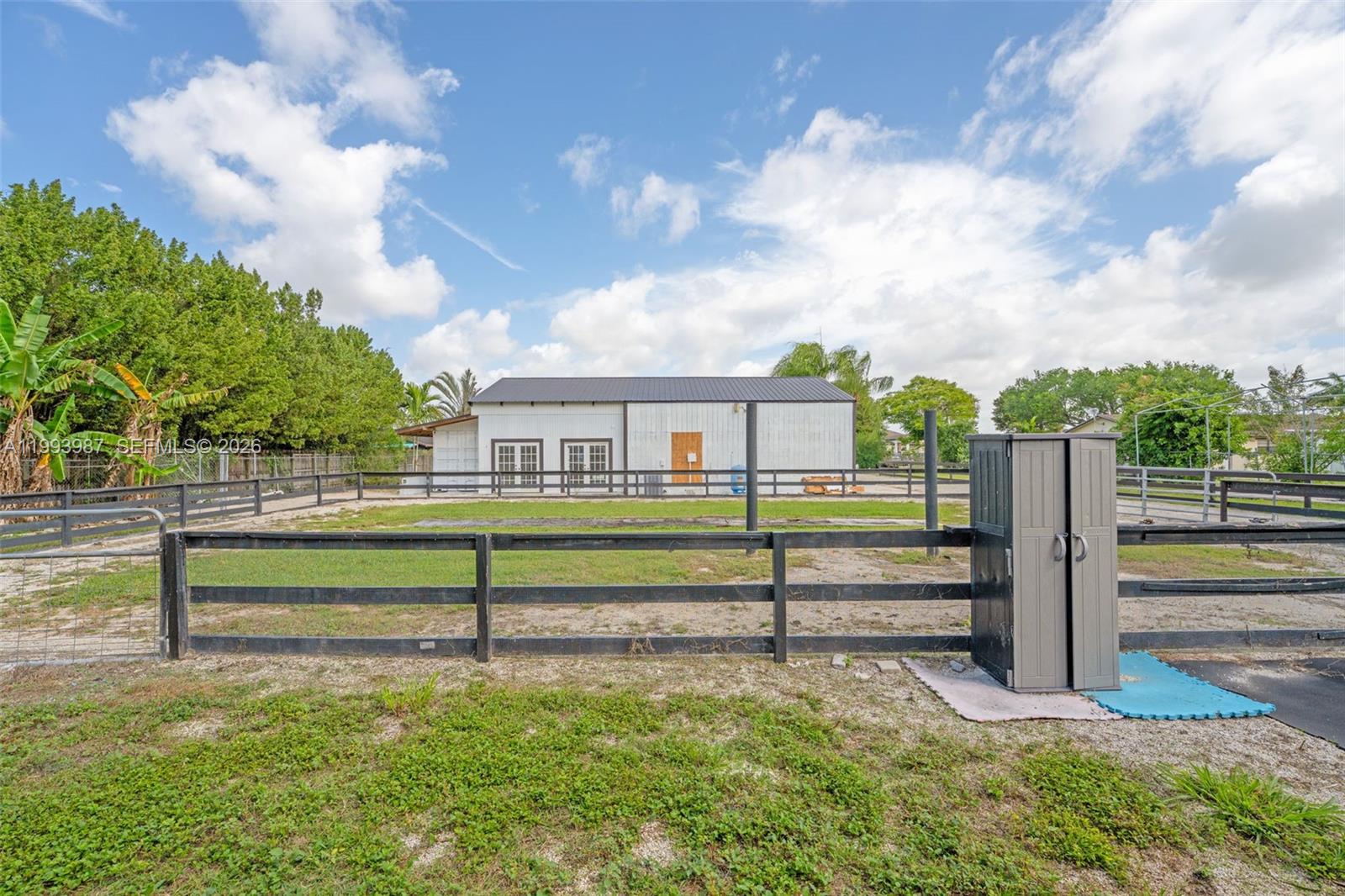 HEATHWOOD GROVES . EU-1 - Residential