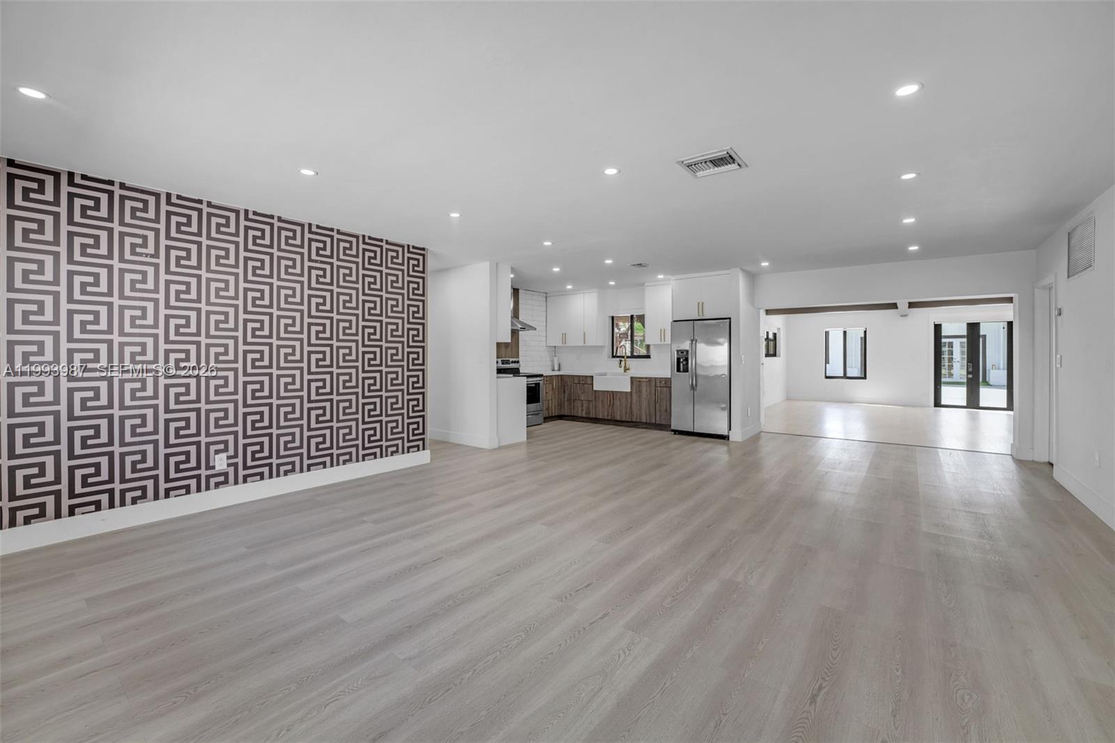 HEATHWOOD GROVES . EU-1 - Residential