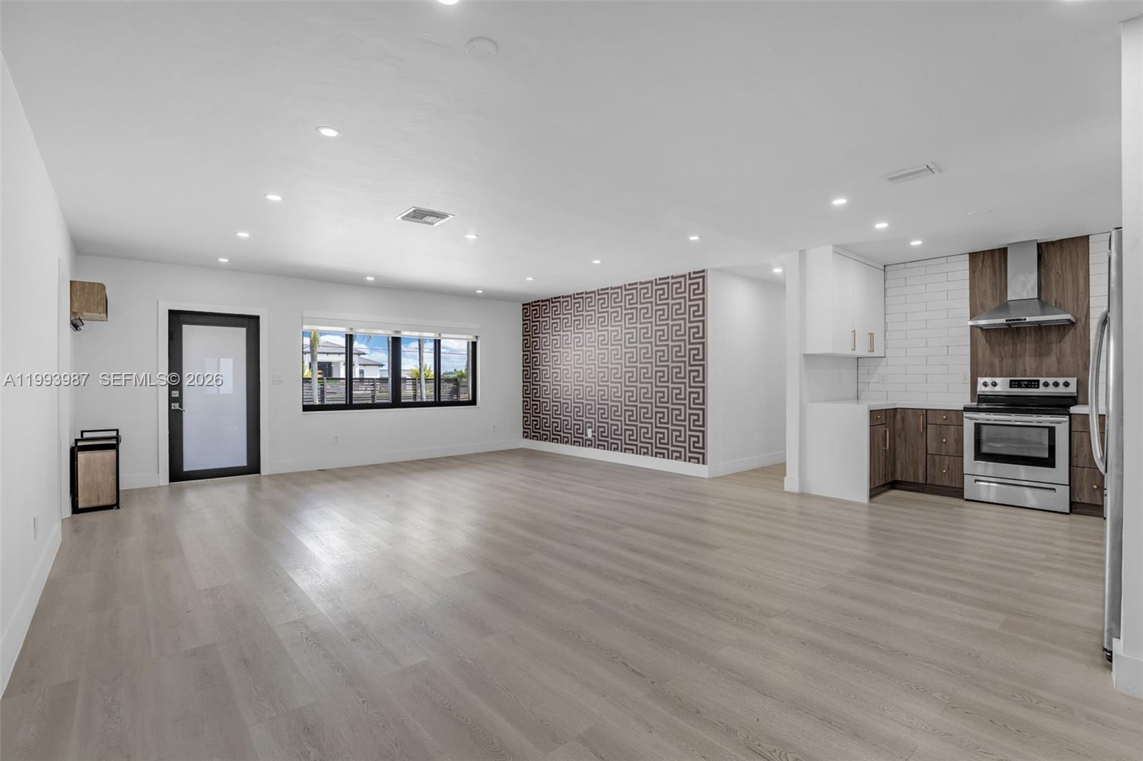 HEATHWOOD GROVES . EU-1 - Residential