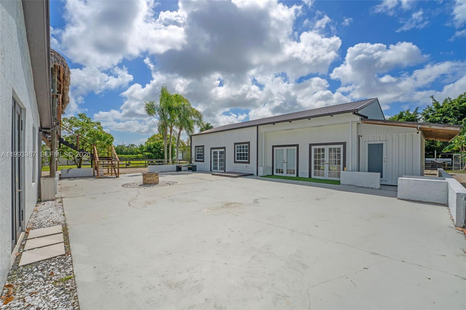 HEATHWOOD GROVES . EU-1 - Residential