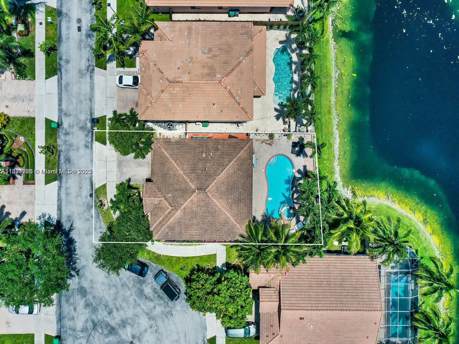 THE RESERVE AT DORAL - Residential