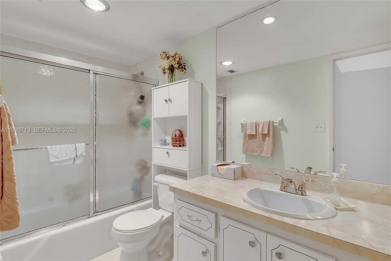 BRIARWOOD CLUB CONDO 2 - Residential