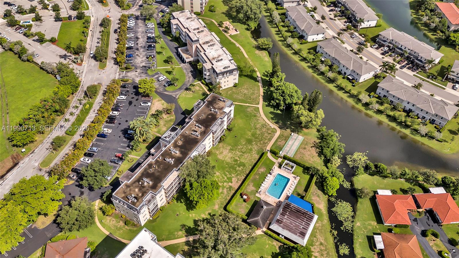 BRIARWOOD CLUB CONDO 2 - Residential