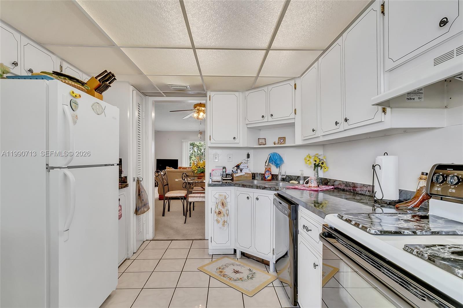 BRIARWOOD CLUB CONDO 2 - Residential