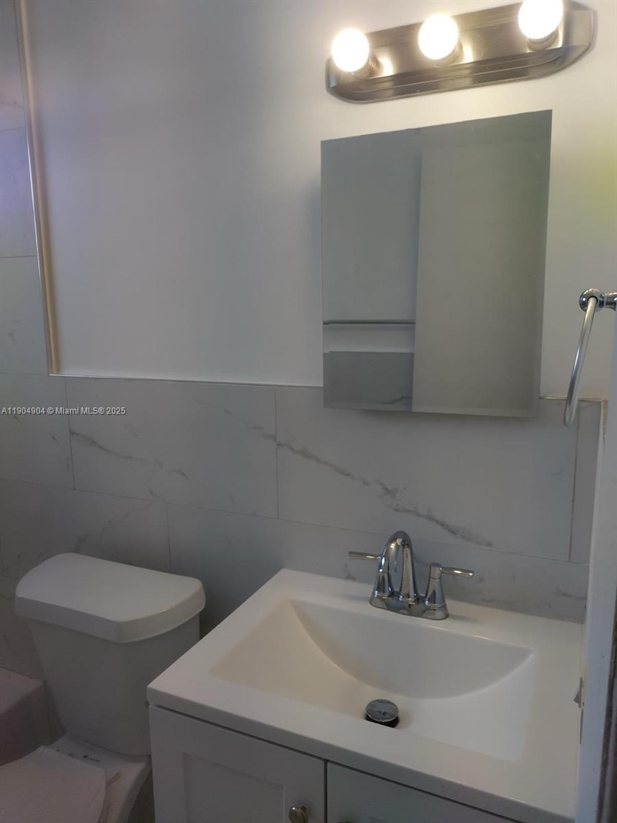 CAPLES AMD PL - Residential Income