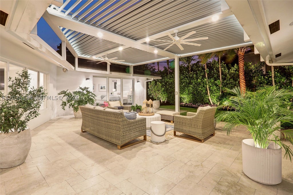 Photo of 2701 NE 30th St, Fort Lauderdale, FL 33306 (MLS # A12036114)