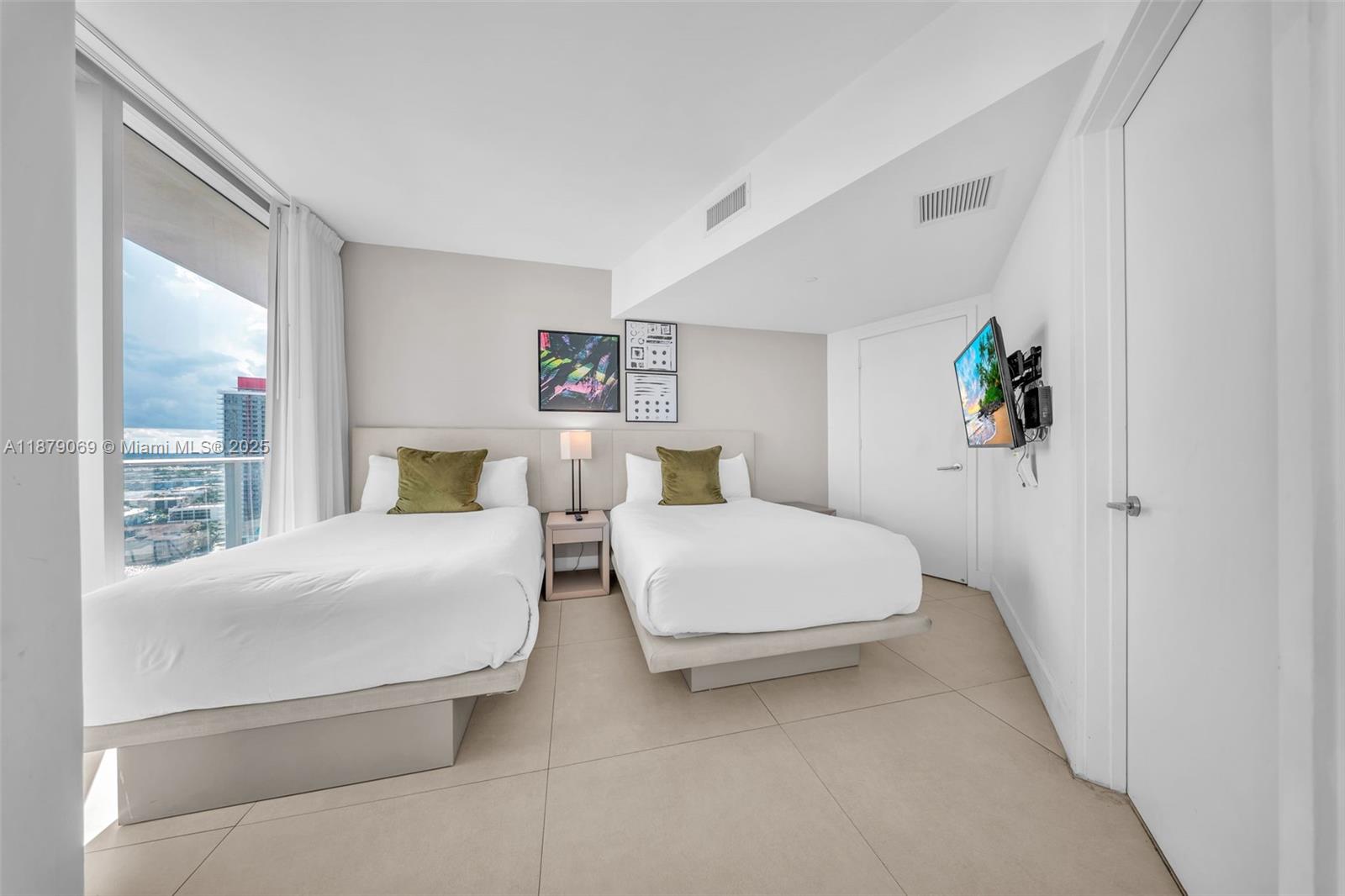 4111 SOUTH OCEAN DRIVE CO - Residential