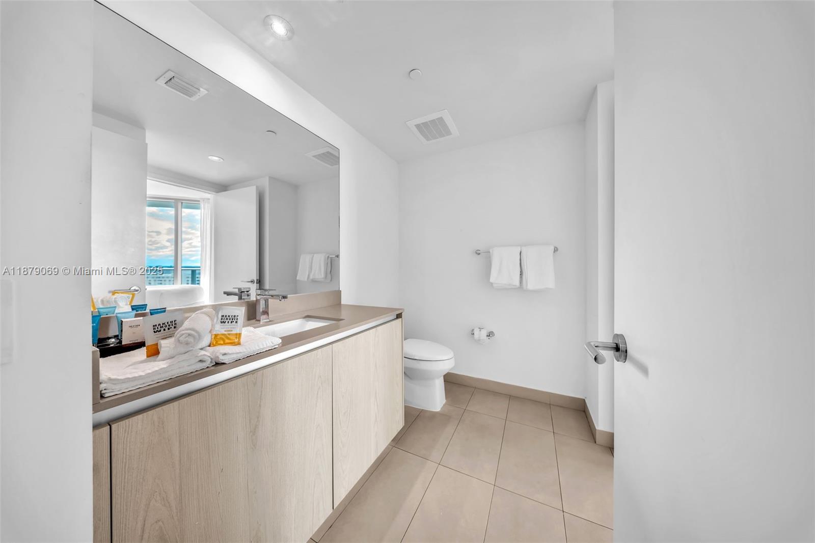 4111 SOUTH OCEAN DRIVE CO - Residential