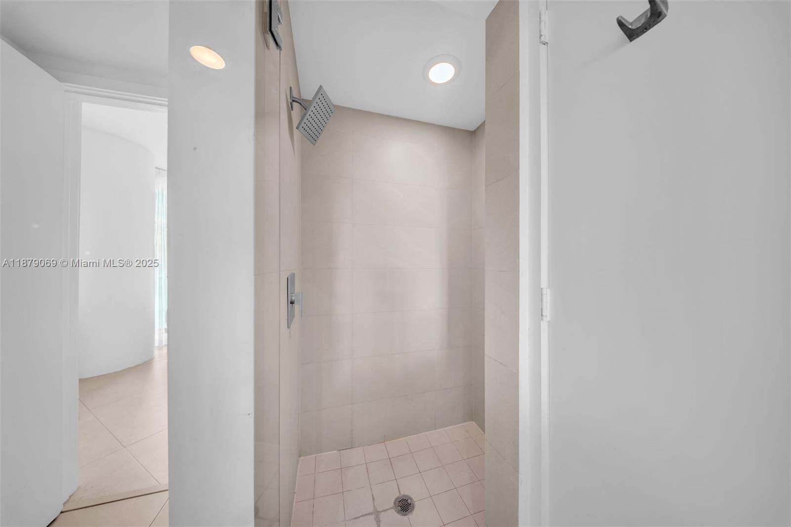 4111 SOUTH OCEAN DRIVE CO - Residential