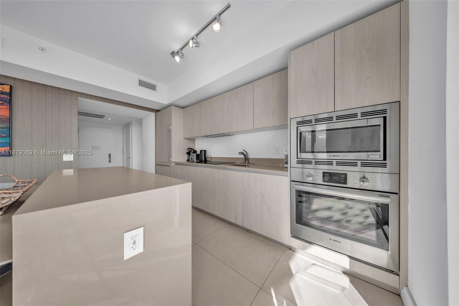 4111 SOUTH OCEAN DRIVE CO - Residential