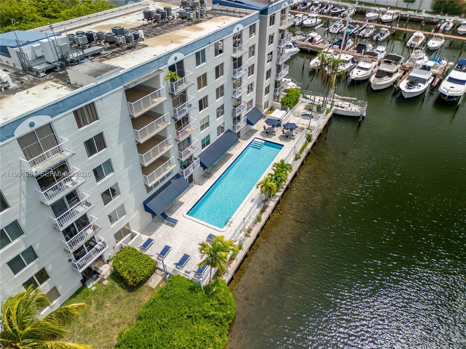 SERENITY ON THE RIVER CON - Residential