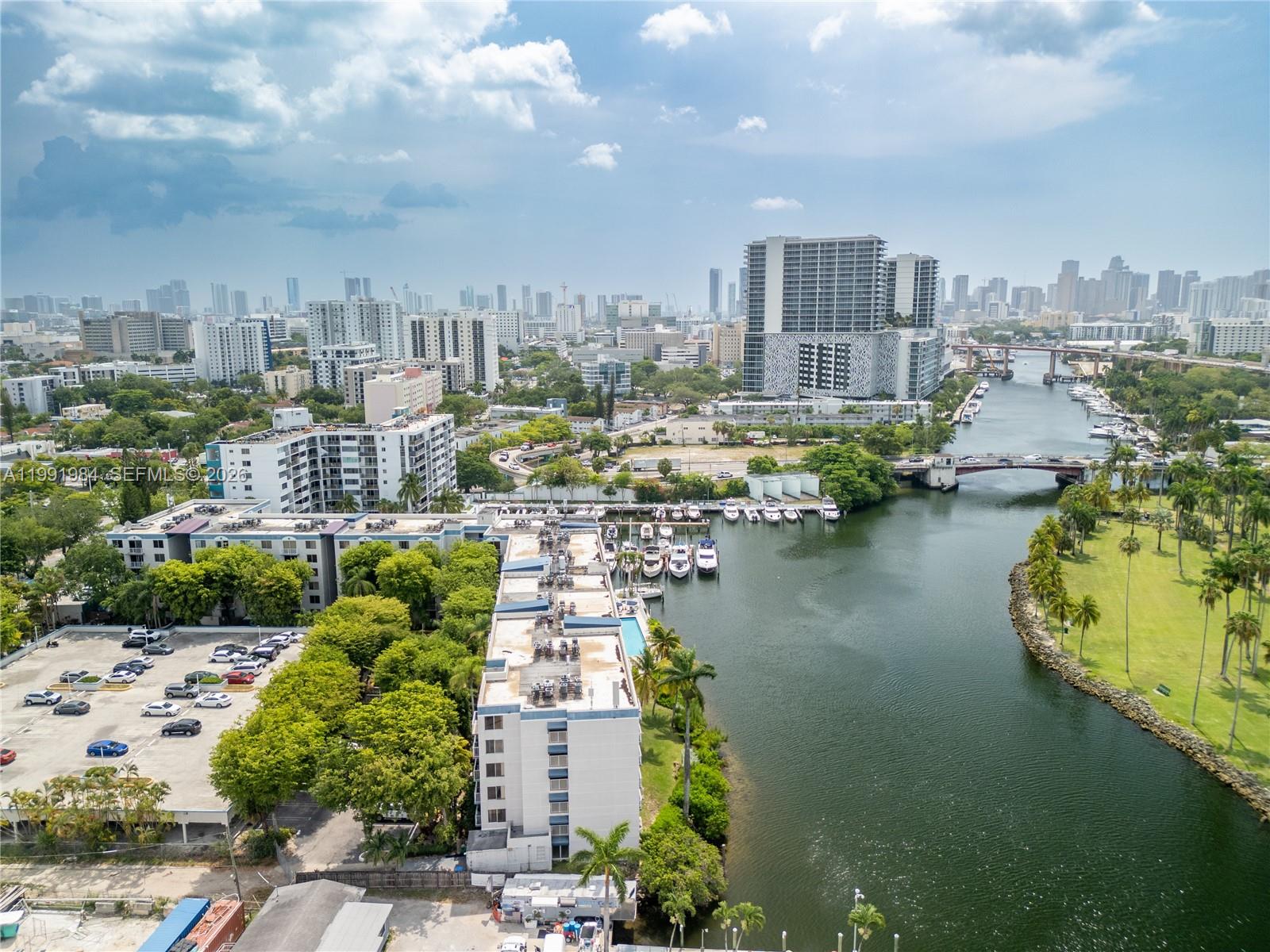 SERENITY ON THE RIVER CON - Residential